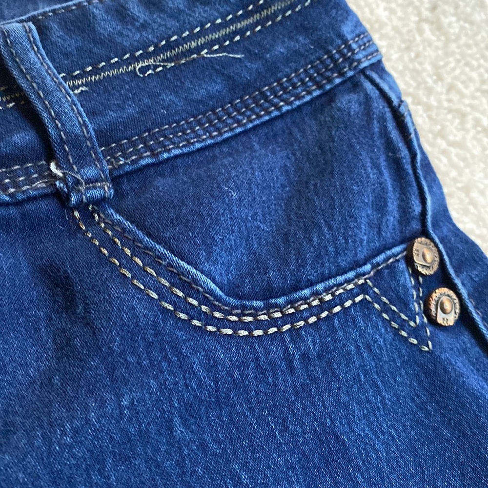 Pants - Picture 4 of 4